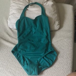 4 items! 3 leotards and dance shorts!